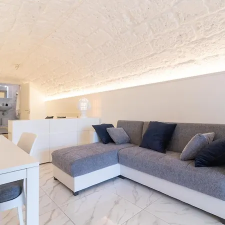 La Porta Sul Mare بيت للعطل