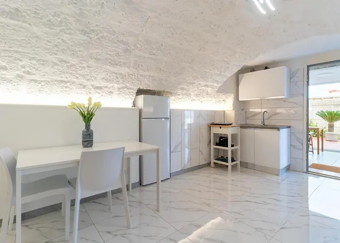 La Porta Sul Mare Mola di Bari